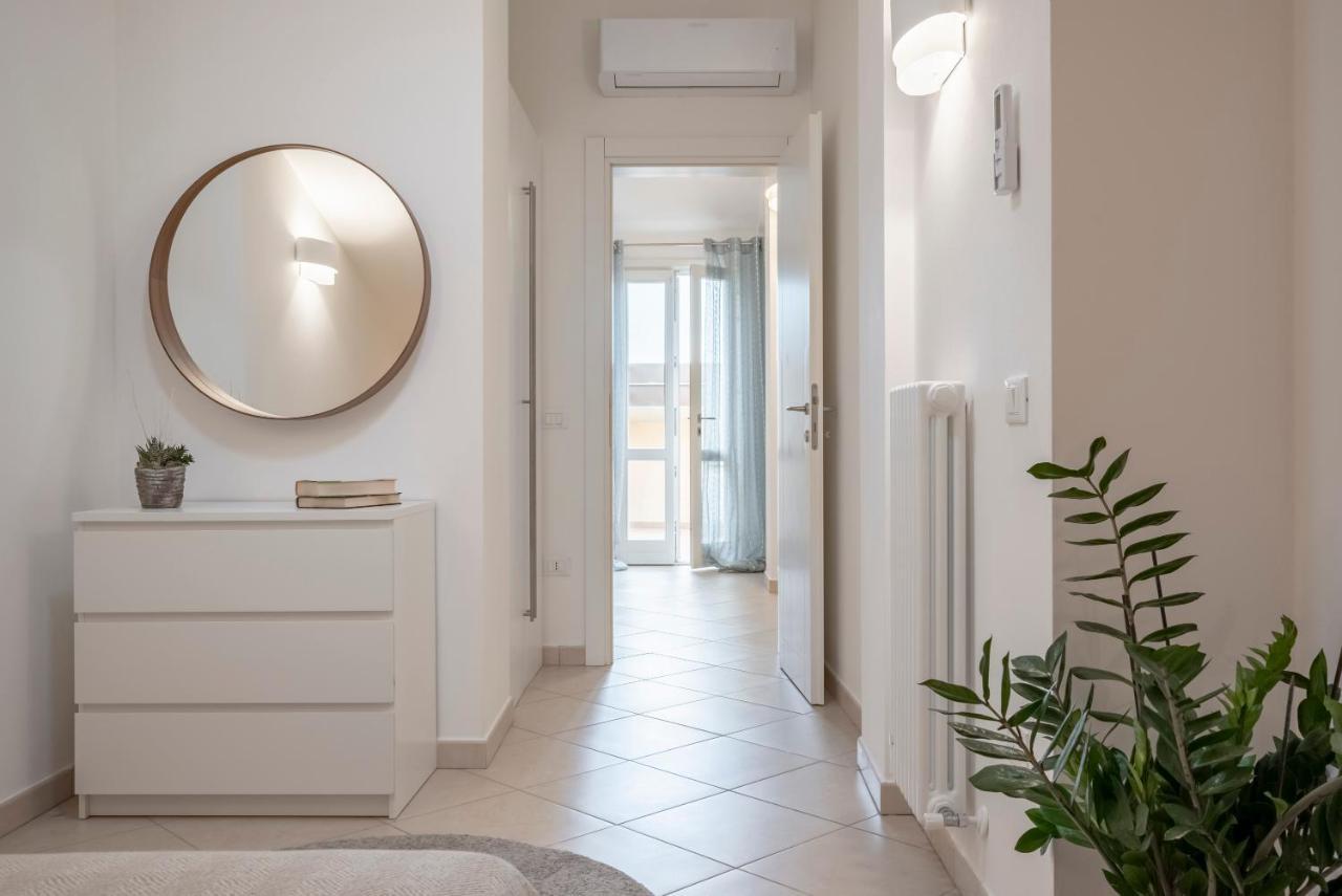 Sea View Apartment San Vincenzo Buitenkant foto