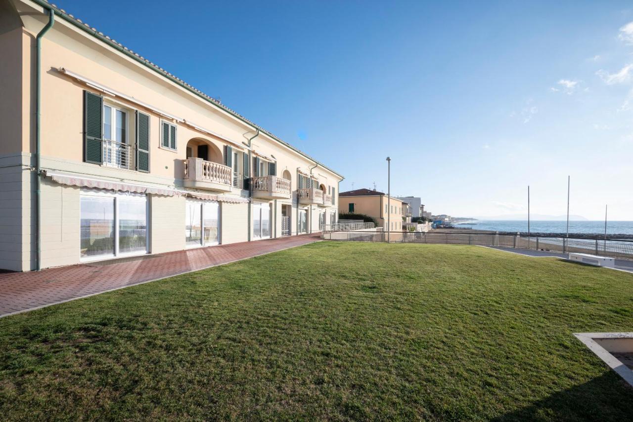 Sea View Apartment San Vincenzo Buitenkant foto