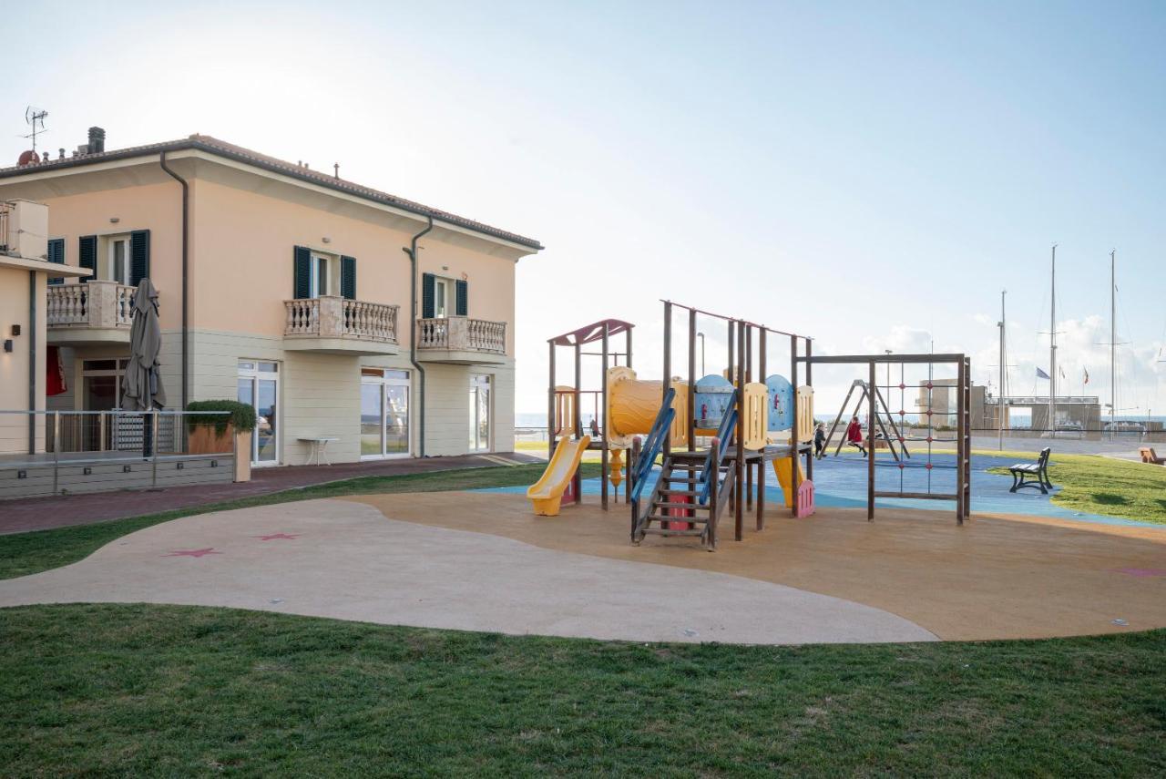 Sea View Apartment San Vincenzo Buitenkant foto