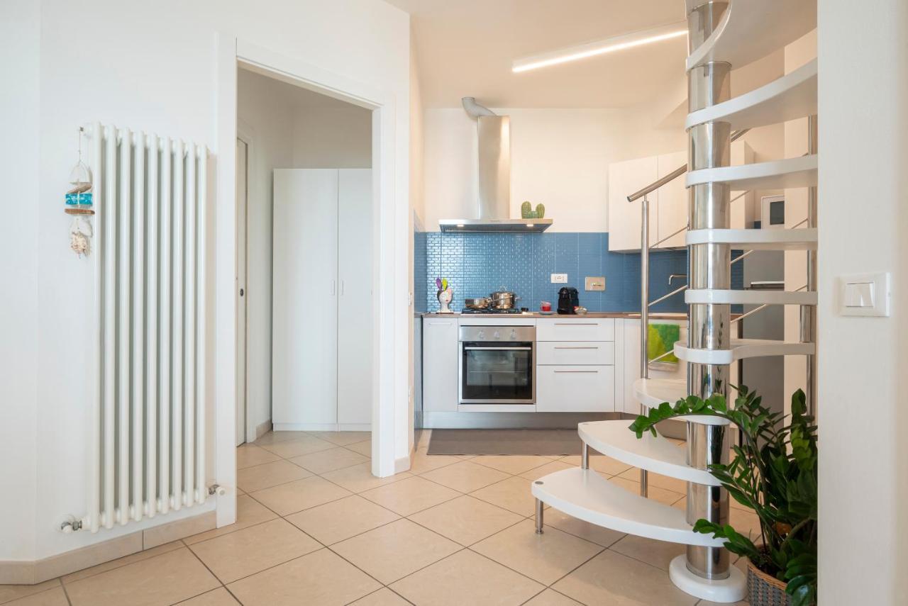 Sea View Apartment San Vincenzo Buitenkant foto